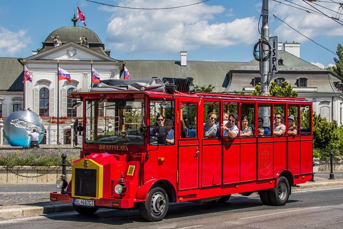 Big Castle Tour in Bratislava by Presporacik Sightseeing Vehicle - Getting started at Námestie Eugena Suchoňa