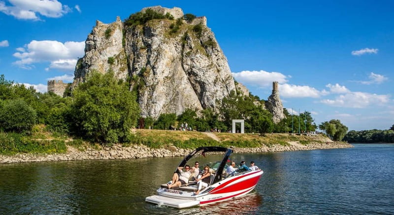 Bratislava by a Private Speedboat - Why a private speedboat works so well on the Danube