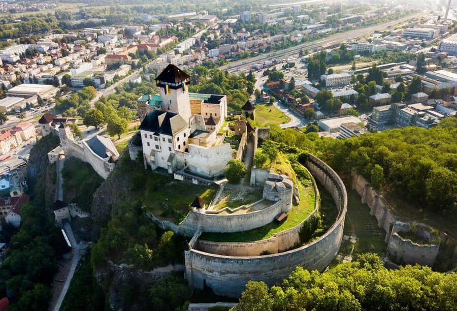 Bratislava: Castles & Panoramic Views of Slovakia - Čičmany painted houses: folk art you can walk through