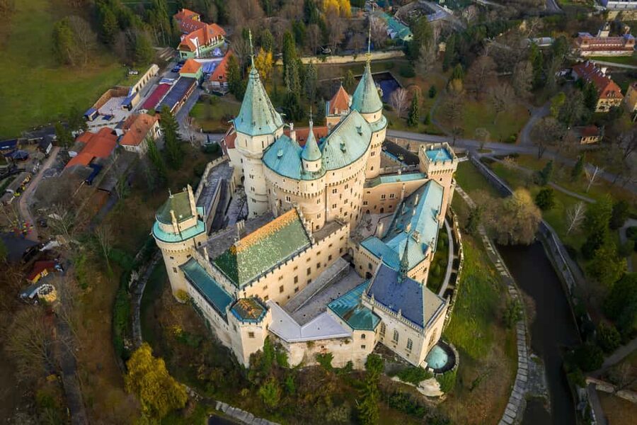 Bratislava: Slovakia Castle Photography Tour & Wine Tasting - Pezinok Wine Tasting and Local Cheeses in a Traditional Cellar