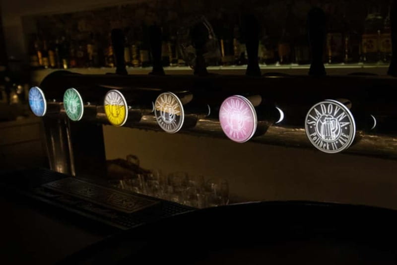 Bratislava: Tasting Experience at House of Beer - The two tasting options, 3 samples or 4 samples