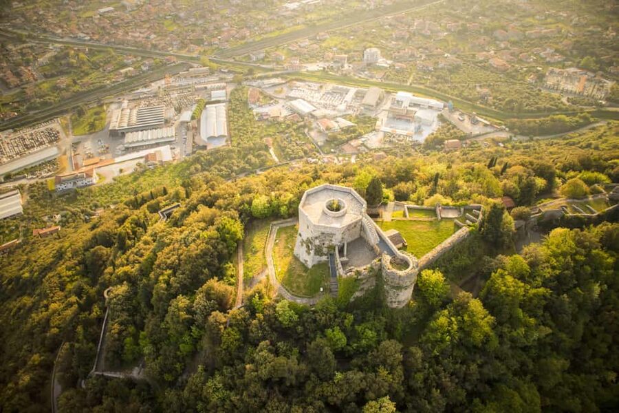 Day trips from Vienna: Bratislava and Budapest with Guide - The Optional Professional Photos: When It’s Worth Paying