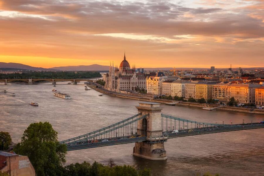 Day trips from Vienna: Bratislava and Budapest with Guide - Bratislava Old Town and Its Castle-Top Danube Views