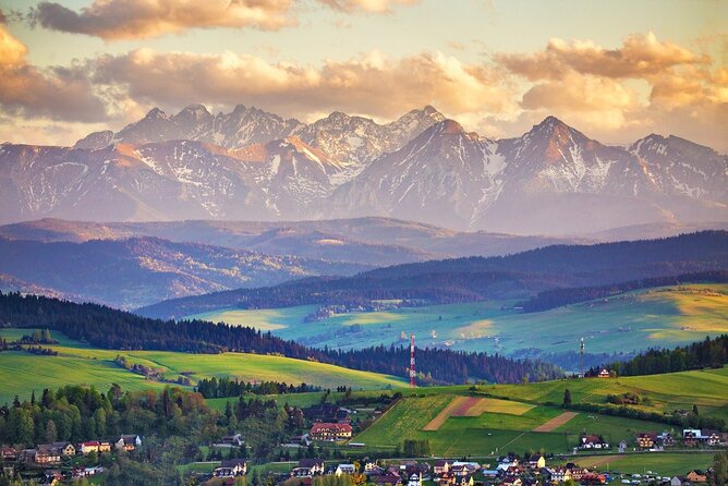 From Bratislava: Čičmany, Bojnice Palace & High Tatras Day Tour - What can change during the day, and how to plan for it
