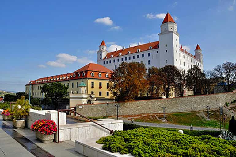 From Budapest: Bratislava Day Trip - Budapest to Bratislava: a long coach ride with a clear purpose