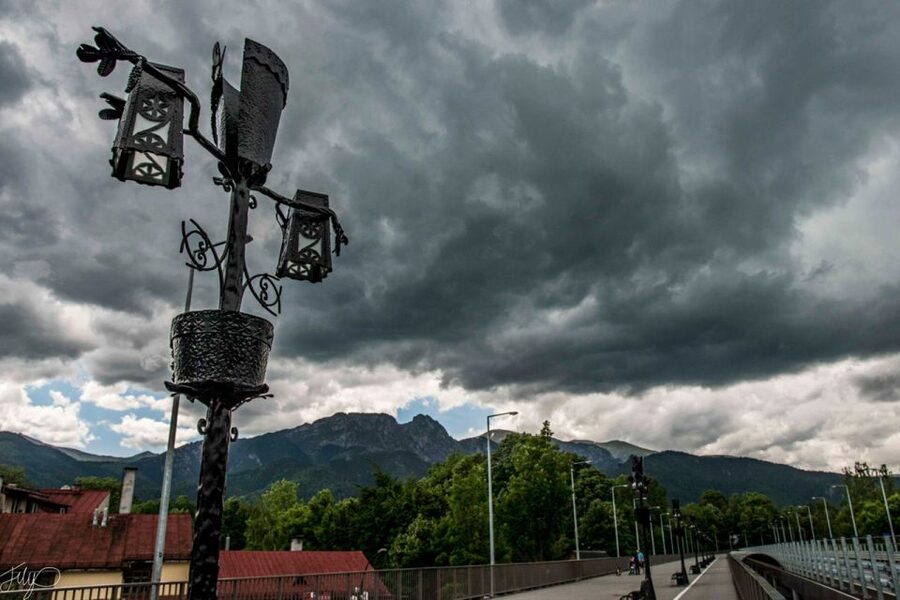 From Krakow: Treetop Walk & Zakopane Visit Small Group Tour - Gubalowka Funicular Up the Mountain, Saving Energy for the Best Views