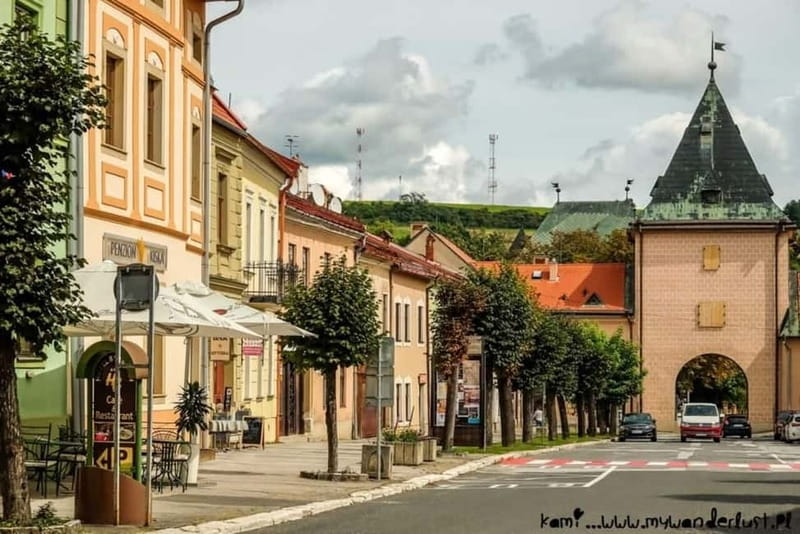 From Poprad to Levoca Private Tour - Master Pavol’s works, how the guide helps you notice the right details