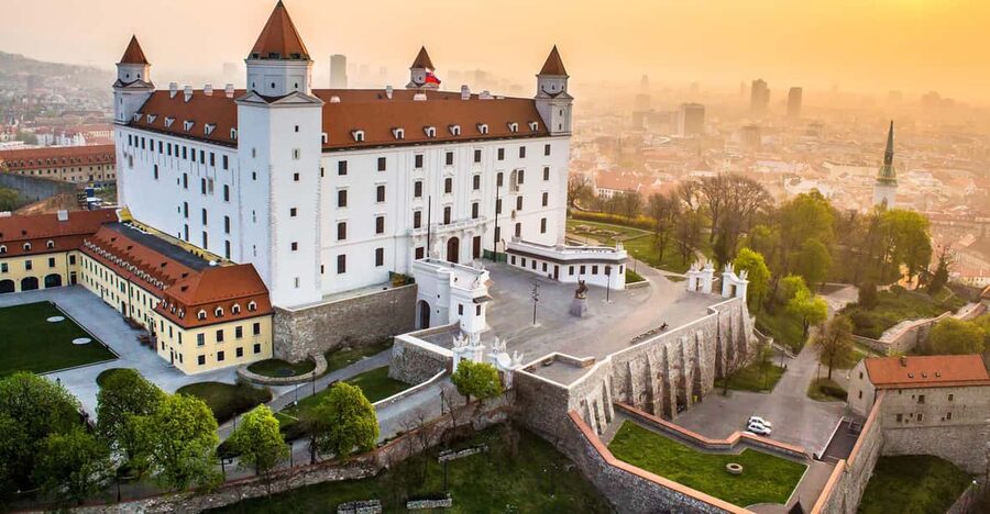 From Vienna: Bratislava with Local Guide, Castle & UFO Views - Why Bratislava Works as a Day Trip From Vienna