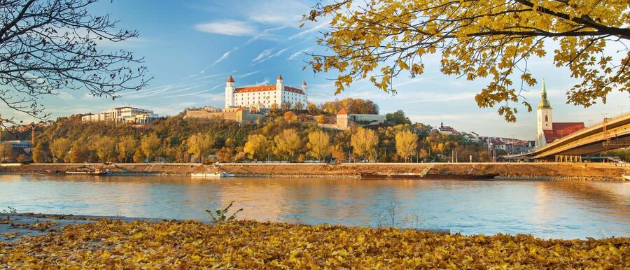 From Vienna to Bratislava, Devín and Hainburg – Guided Tour - Getting from Vienna without losing the day