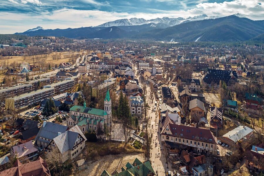 Krakow: Slovakia Treetop Walk & Zakopane Tour (Hotel Pickup) - What to pack for a mountain day that includes treetops and funiculars